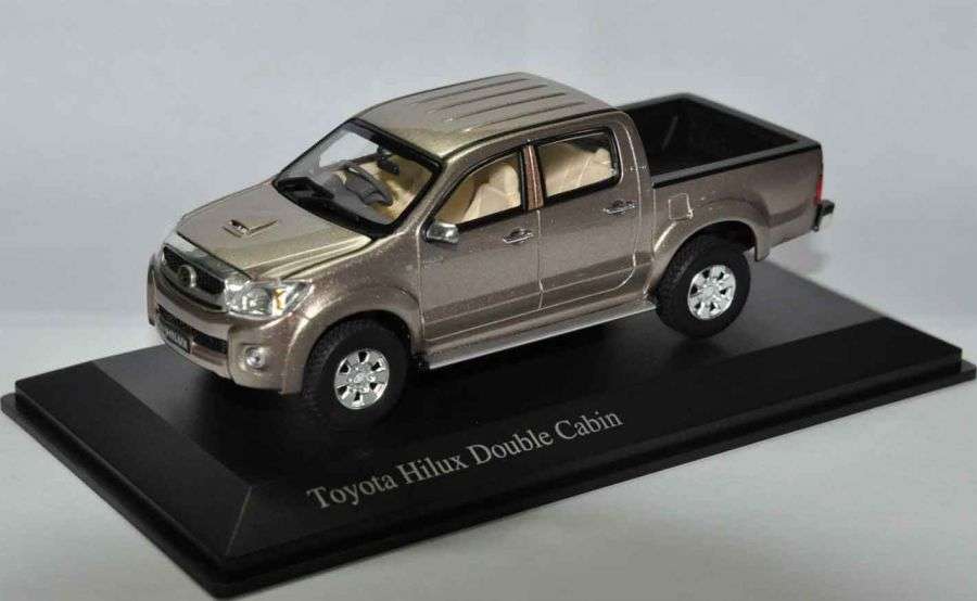Toyota Hilux D/Cab Extremely Rare Die Cast Model Sc 1/43 b Top Make RIMS New in D/Play Box